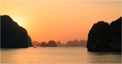 B++ Ha Long Bay Sunrise 2